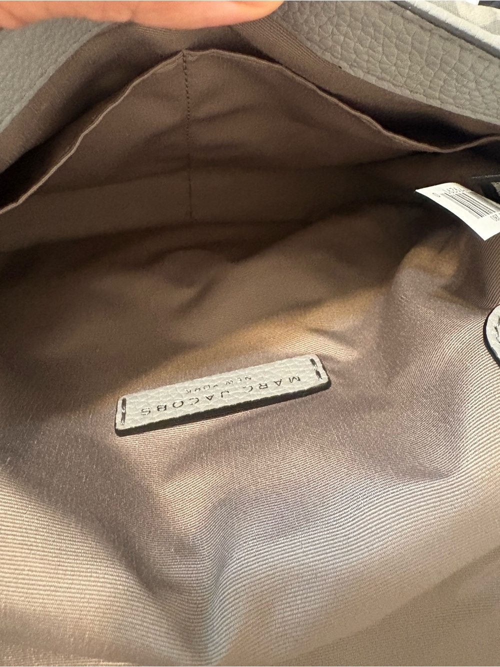 Marc Jacobs Two-Tone Gray and Cream Leather Crossbody Bag - Picture 6 of 7